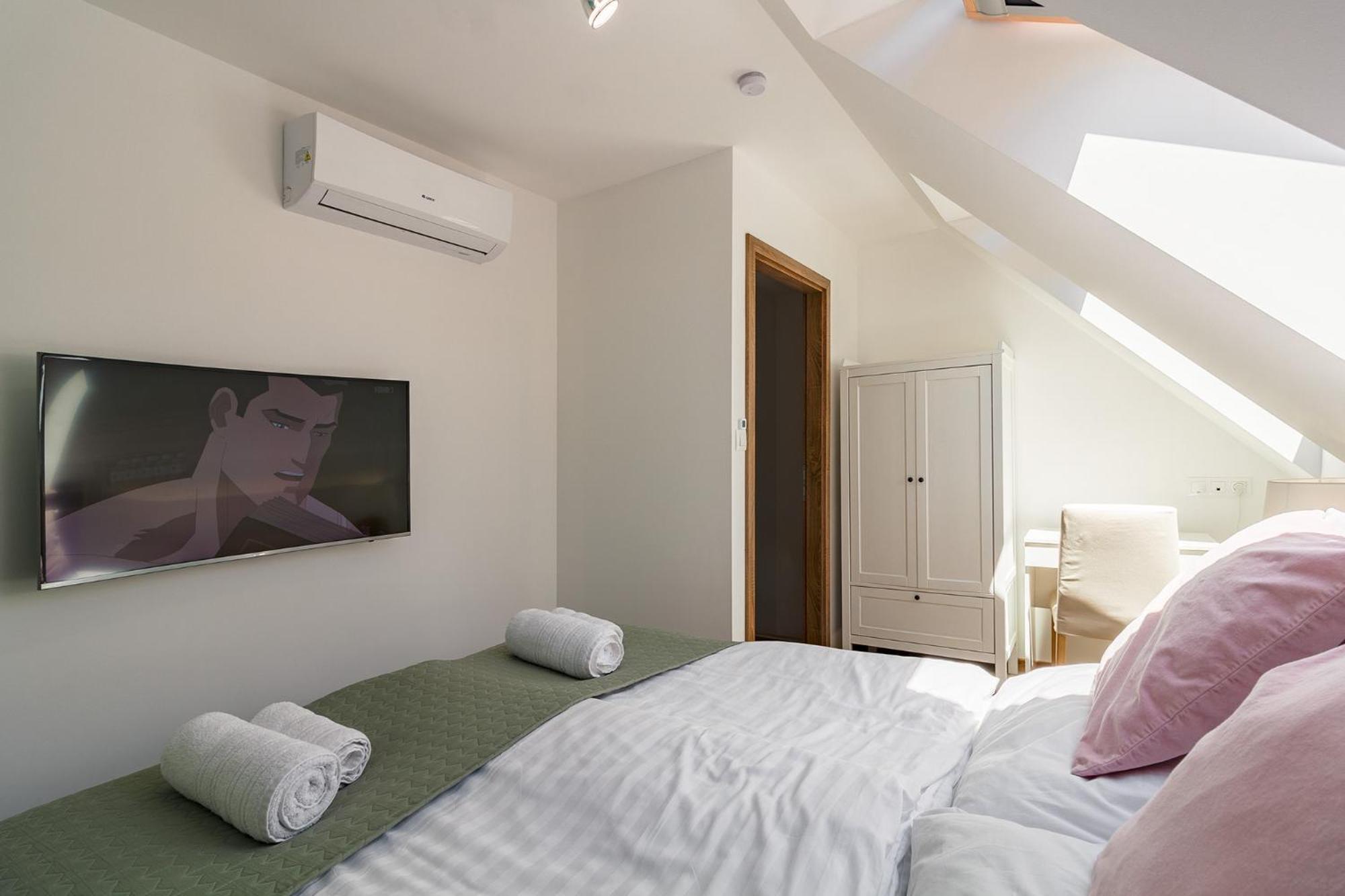 Monbuhim Twin Apartment Veszprem Ngoại thất bức ảnh