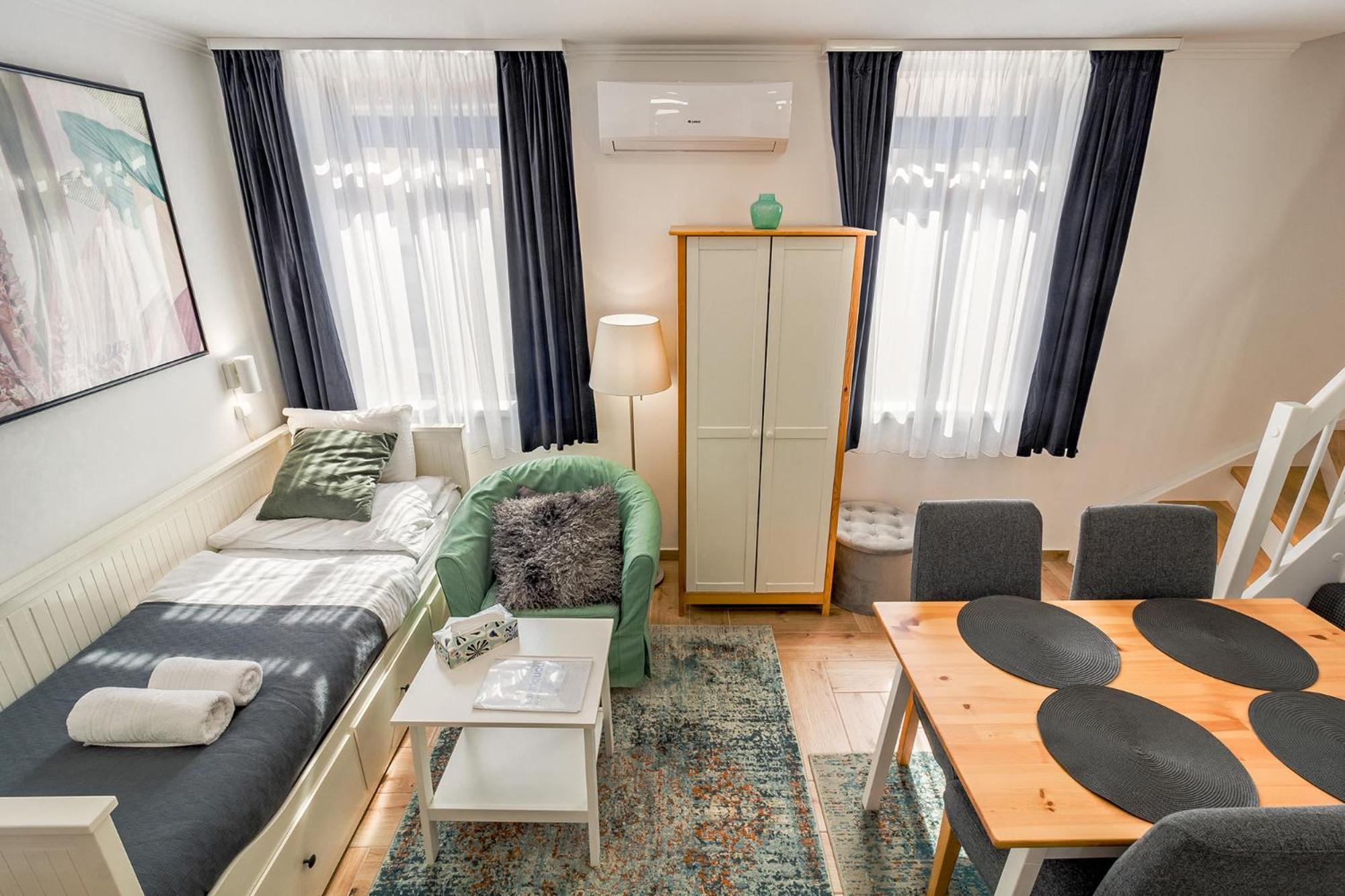 Monbuhim Twin Apartment Veszprem Ngoại thất bức ảnh