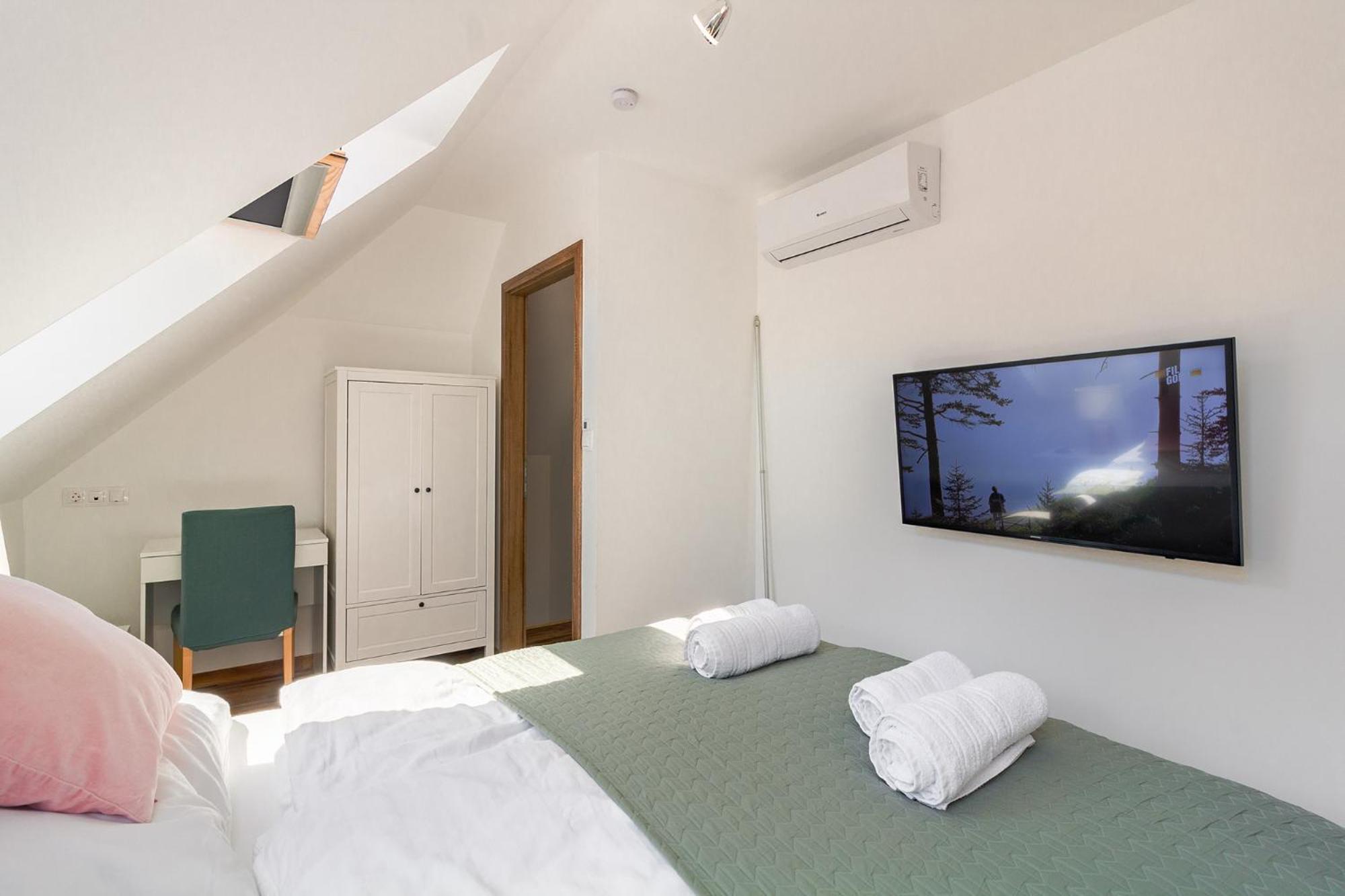 Monbuhim Twin Apartment Veszprem Ngoại thất bức ảnh